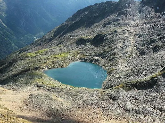 Haus Edmund 아파트 *